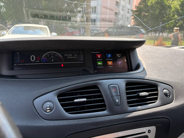 Фото renault scenic 11