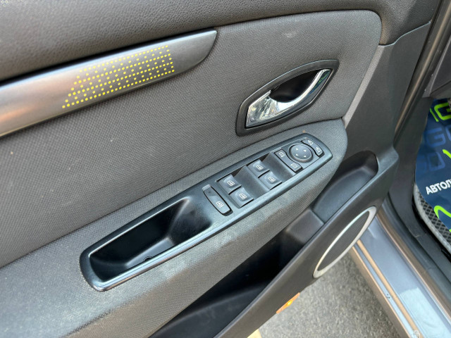 Фото renault scenic 14