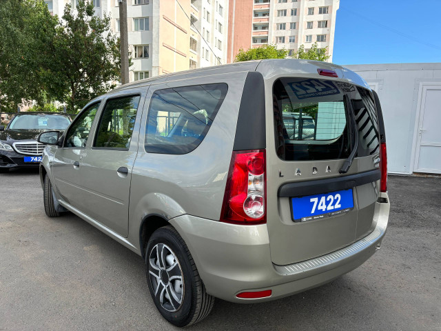 Фото lada (ВАЗ) largus 7