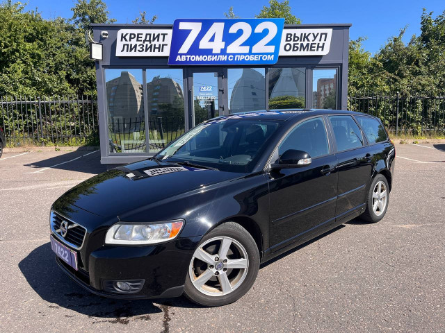 Фото volvo v50 1
