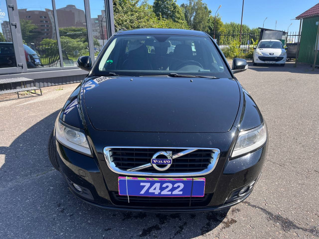 Фото volvo v50 3