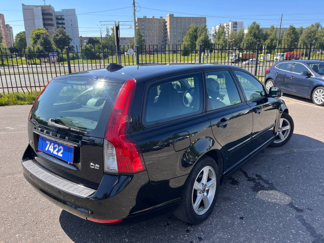 Фото volvo v50 5
