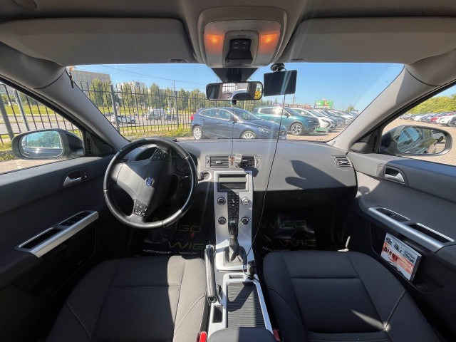 Фото volvo v50 10