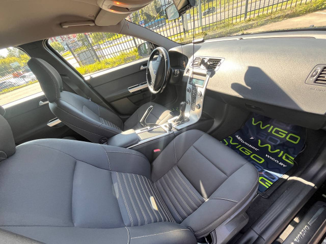 Фото volvo v50 11