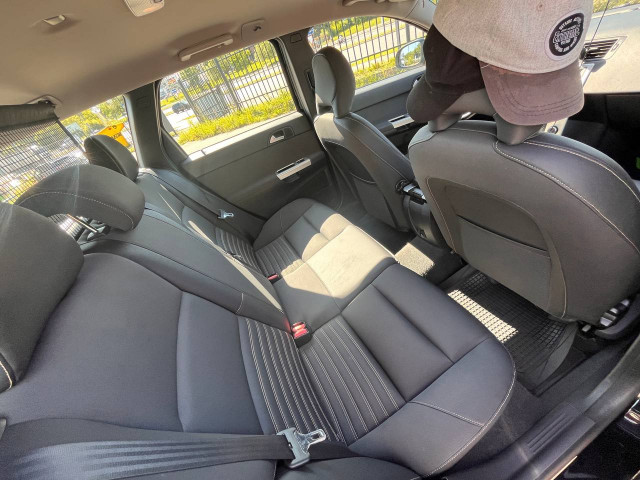 Фото volvo v50 13