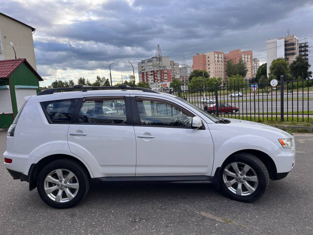 Фото mitsubishi outlander 4