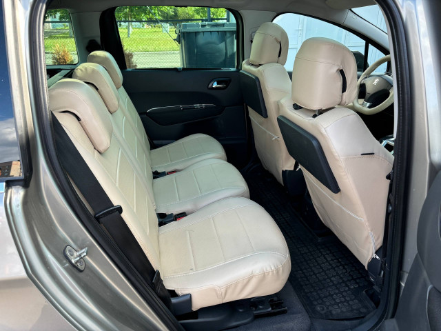 Фото peugeot 5008 19