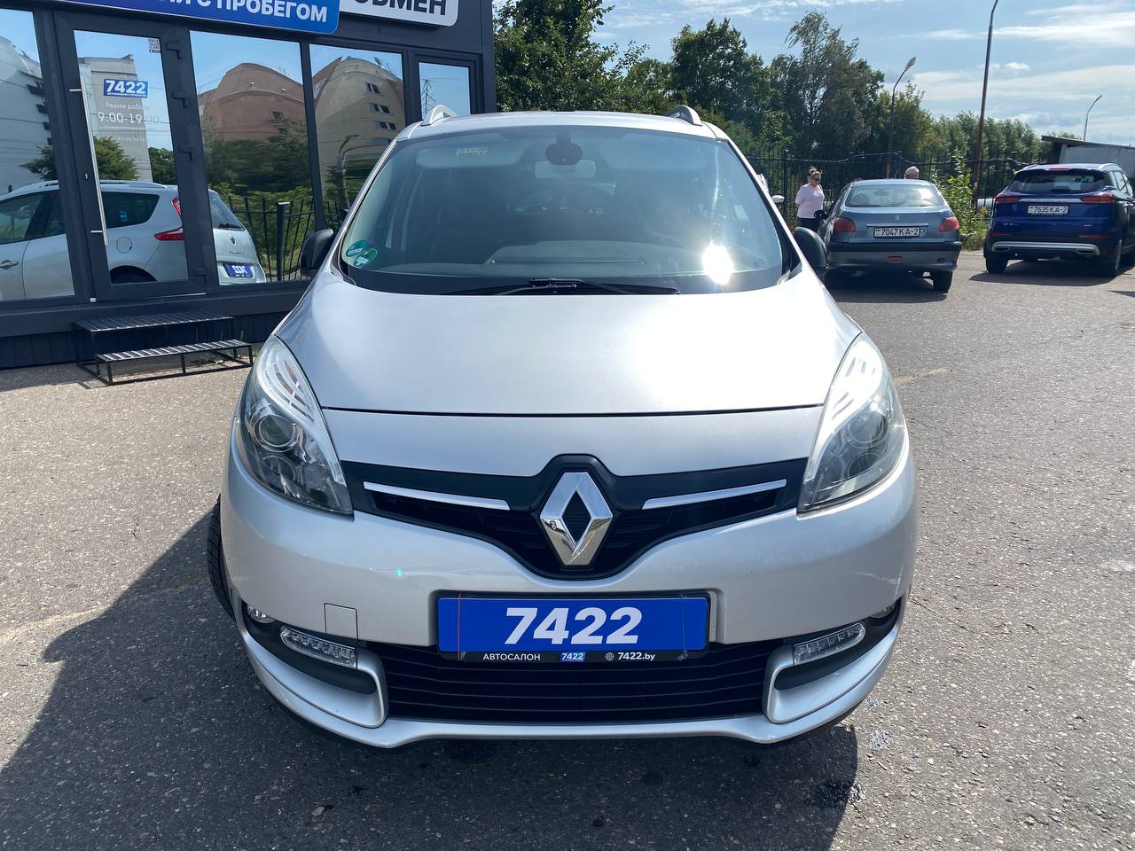 Авто с пробегом renault Grand Scenic 2015 — фото 4
