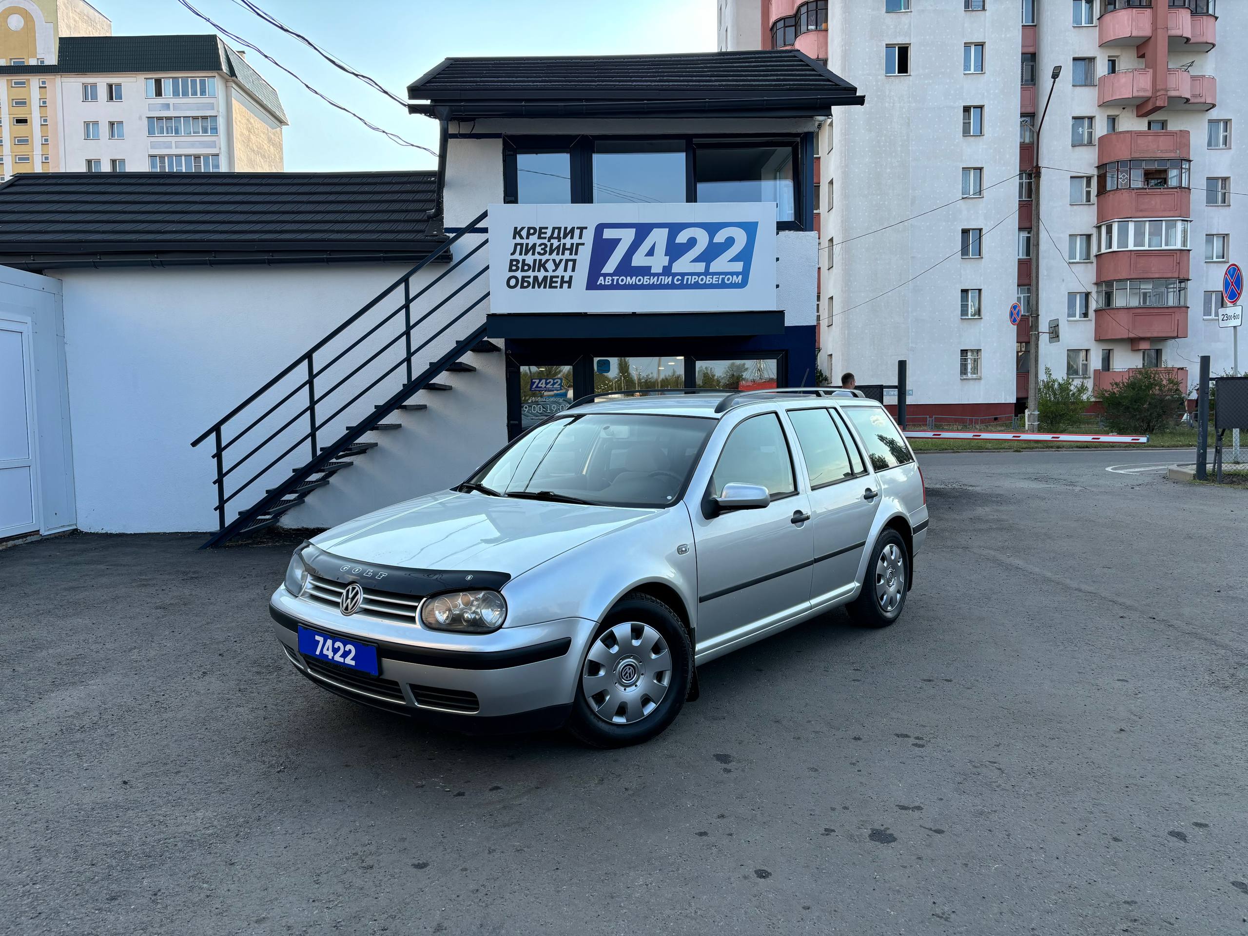 Авто с пробегом volkswagen golf 2000 — фото 1