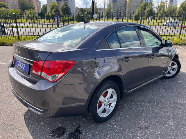 Фото chevrolet cruze 5