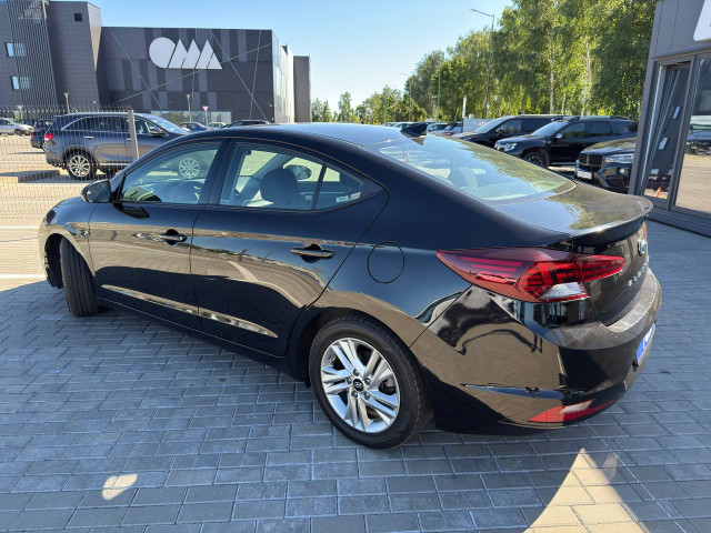 Фото hyundai elantra 8