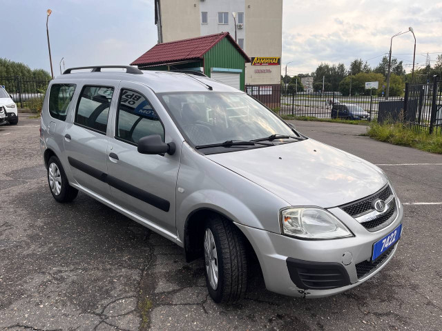 Фото lada (ВАЗ) largus 2