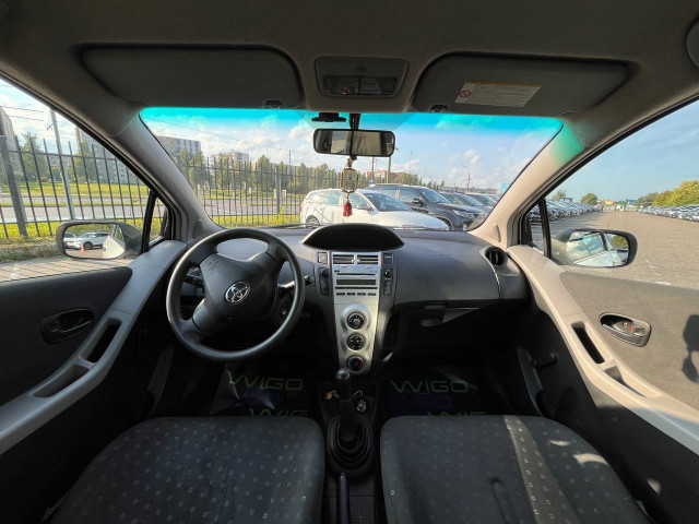 Фото toyota yaris 10