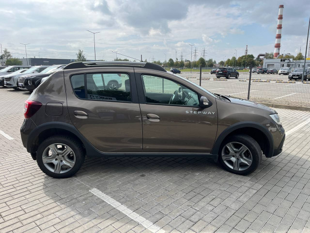 Фото renault Sandero Stepway 4