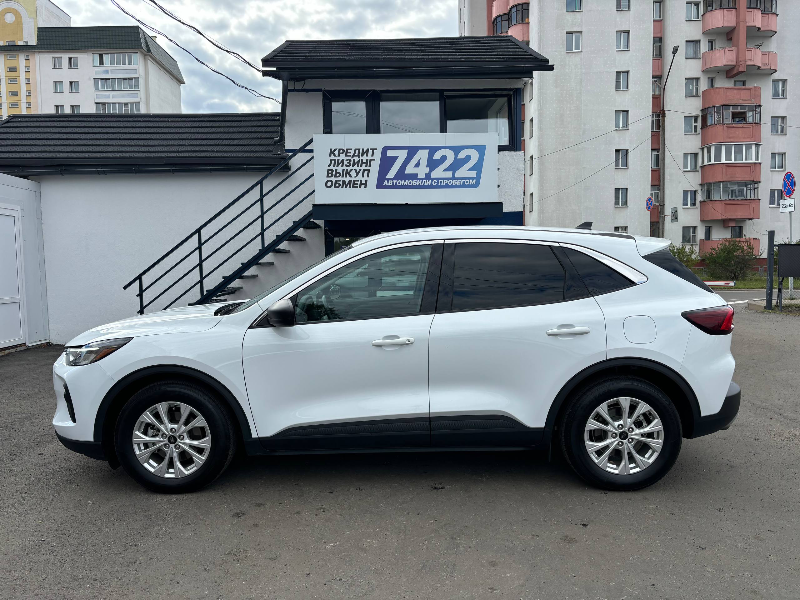 Авто с пробегом ford escape 2024 — фото 8