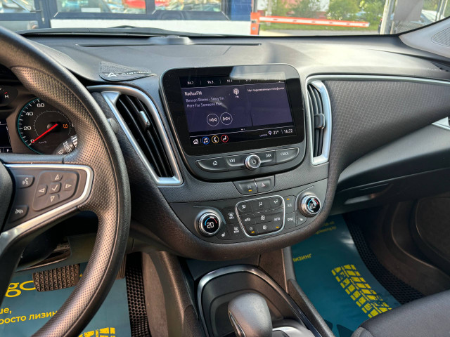 Фото chevrolet malibu 12