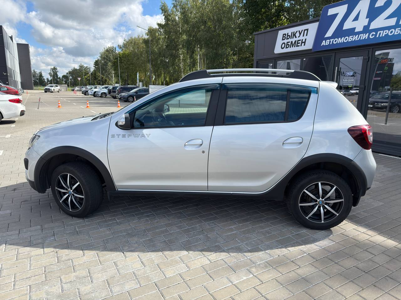 Авто с пробегом renault Sandero Stepway 2018 — фото 2