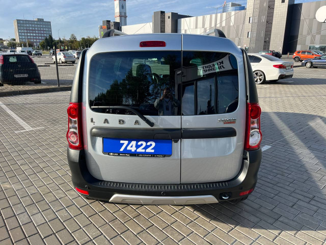 Фото lada (ВАЗ) largus 6