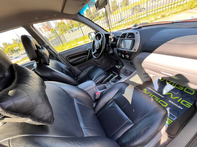 Фото toyota rav4 11