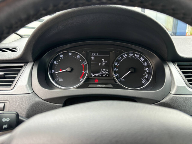 Фото skoda rapid 11