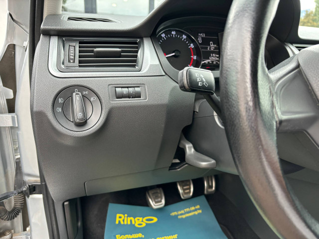 Фото skoda rapid 14