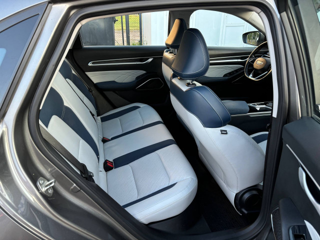 Фото geely emgrand 18