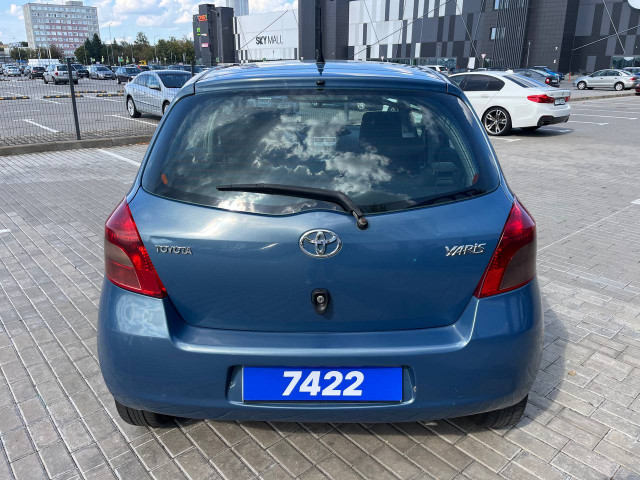 Фото toyota yaris 6
