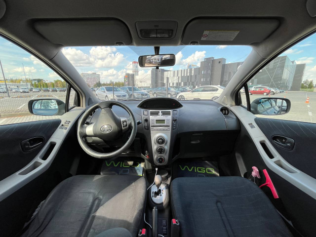 Фото toyota yaris 13