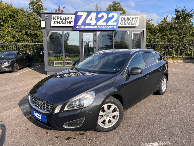 Фото volvo v60 1