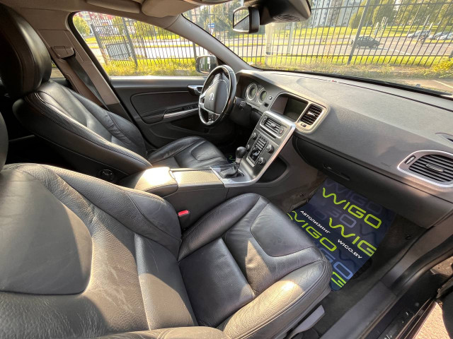 Фото volvo v60 11