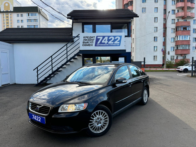 Фото Volvo S40 1