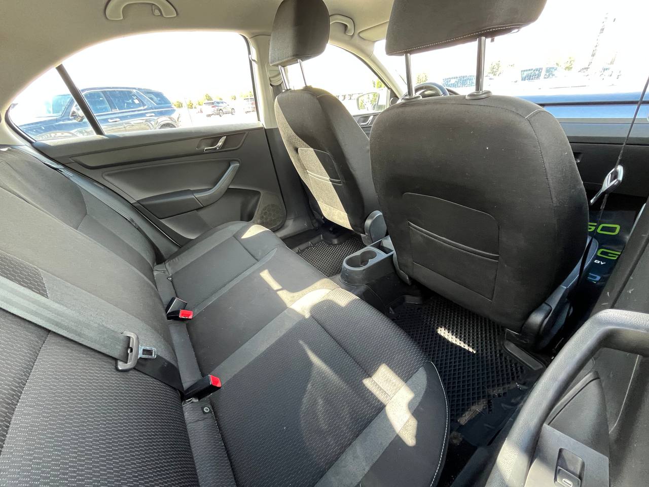 Авто с пробегом skoda rapid 2015 — фото 11