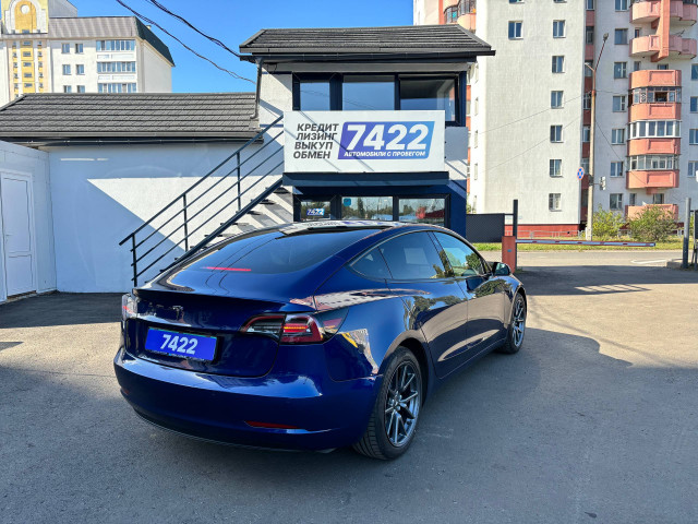 Фото Tesla Model 3 5