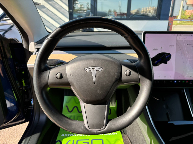 Фото Tesla Model 3 10