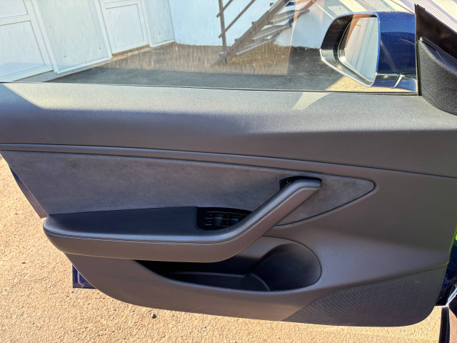 Фото Tesla Model 3 15
