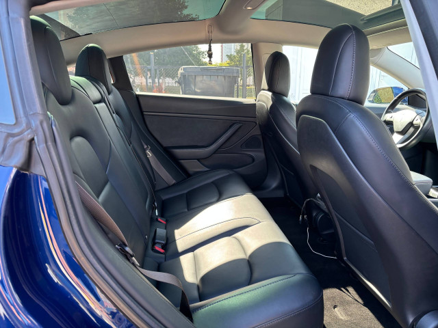 Фото Tesla Model 3 18