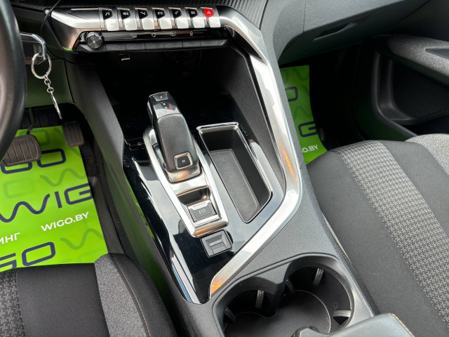 Фото Peugeot 3008 13
