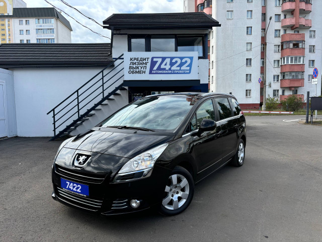 Фото Peugeot 5008 1
