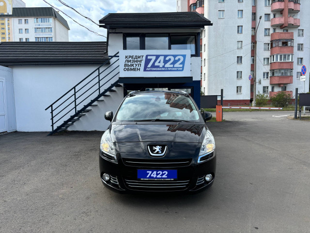 Фото Peugeot 5008 2