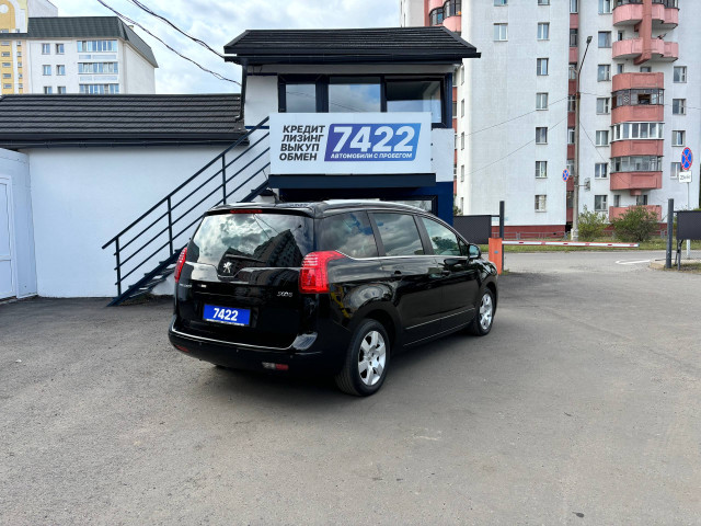 Фото Peugeot 5008 5