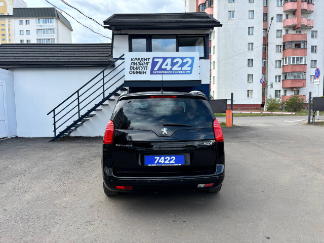 Фото Peugeot 5008 6