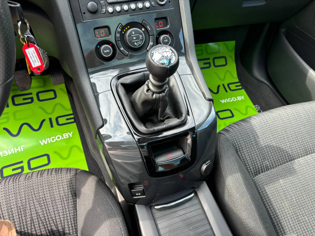 Фото Peugeot 5008 13