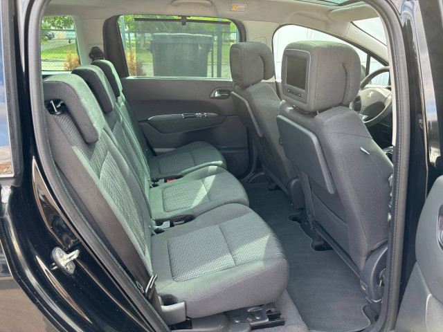 Фото Peugeot 5008 18