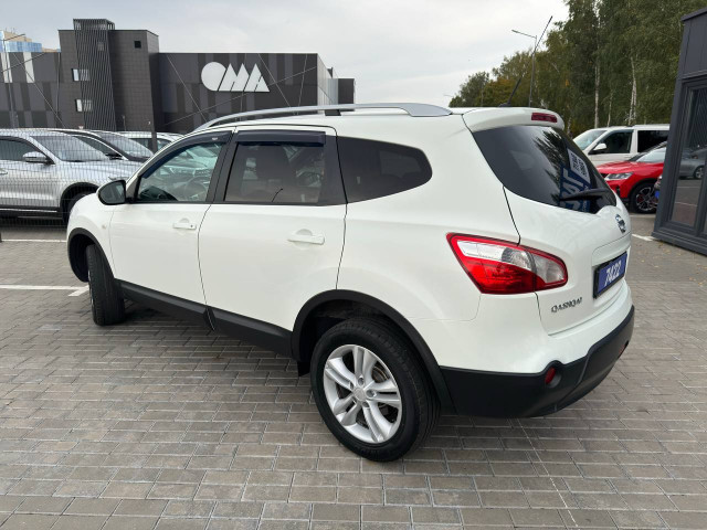 Фото Nissan Qashqai 2 8