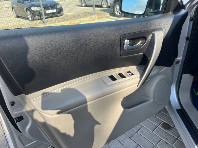 Фото Nissan Rogue 9