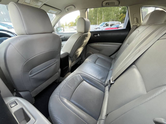 Фото Nissan Rogue 15