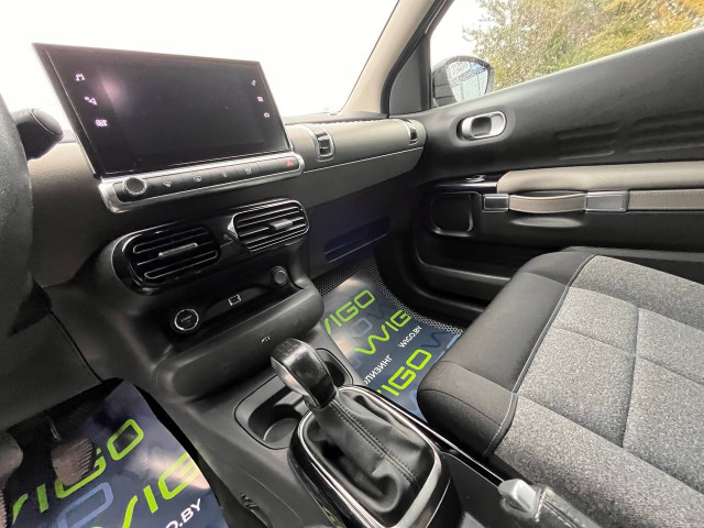Фото Citroen C4 Cactus 13