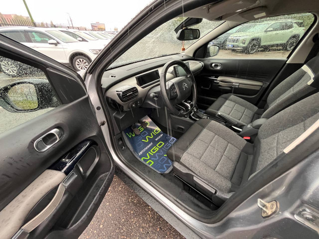 Фото Citroen C4 Cactus 14
