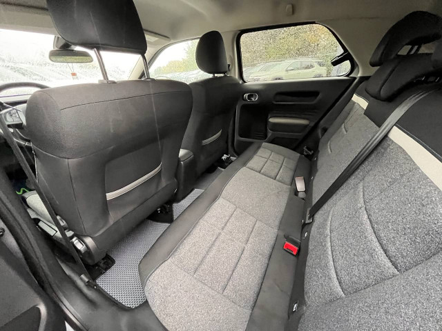 Фото Citroen C4 Cactus 16
