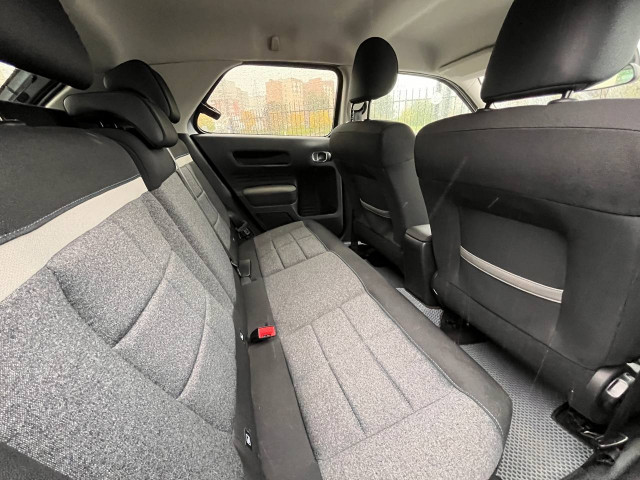 Фото Citroen C4 Cactus 17